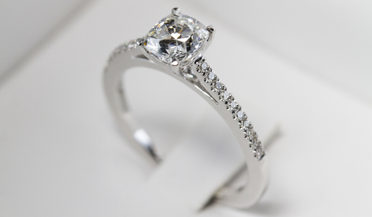Emerald Engagement Rings: Pros, Cons, and What to Know Before You Buy