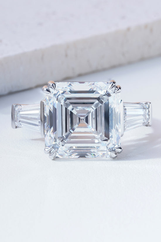 Tas Asscher-Cut Lab-Grown Diamond Trilogy Ring in Platinum