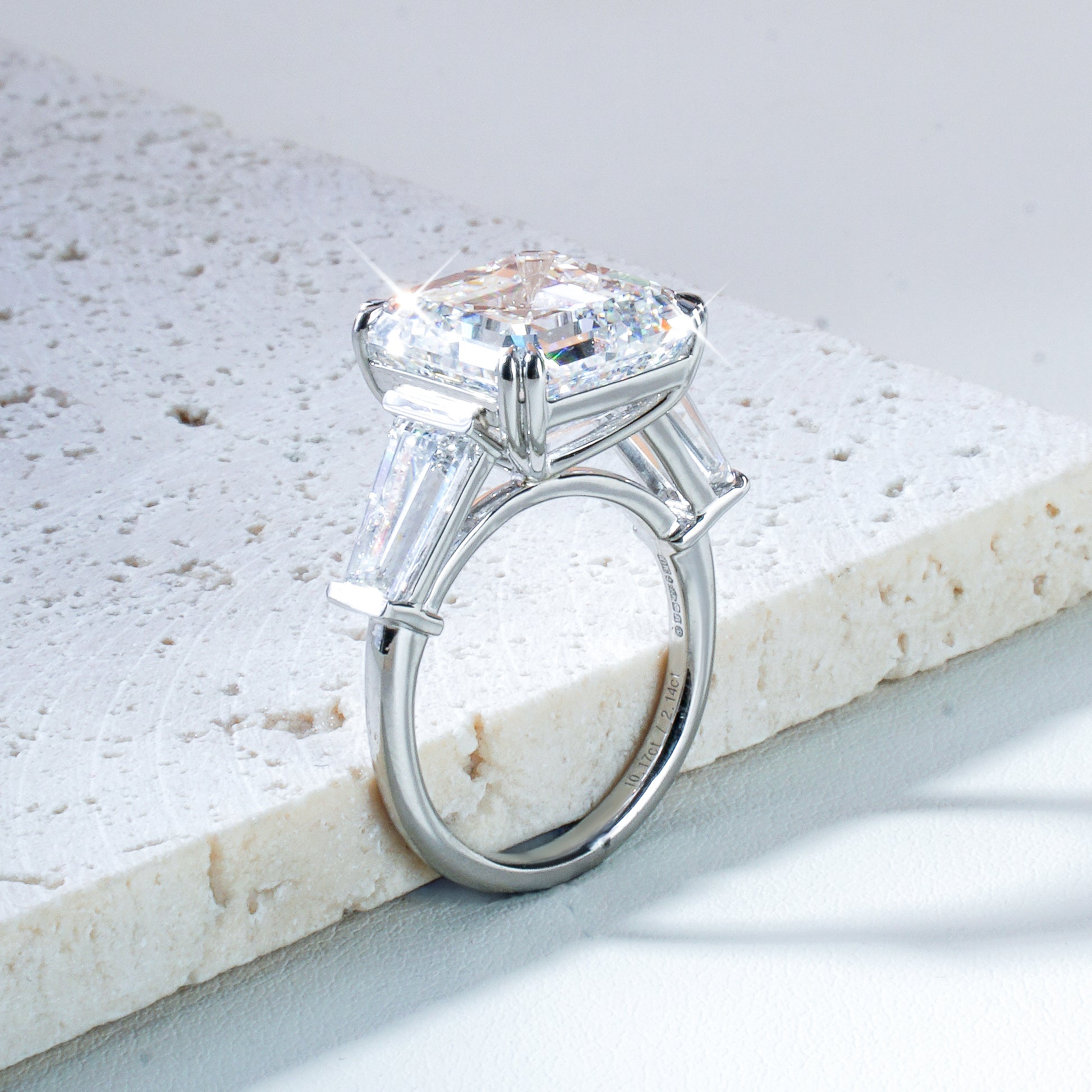 Tas Asscher-Cut Lab-Grown Diamond Trilogy Ring in Platinum