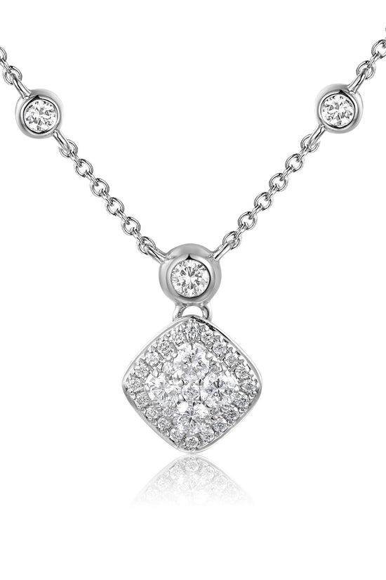 Rubover & Micro Set Round Brilliant Cut Diamond Circle Shape Cluster Necklace