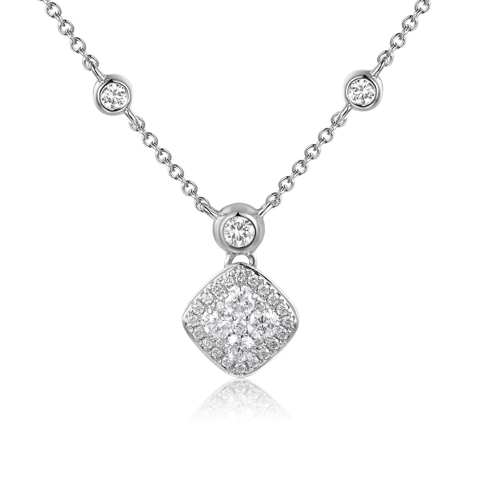 Rubover & Micro Set Round Brilliant Cut Diamond Circle Shape Cluster Necklace