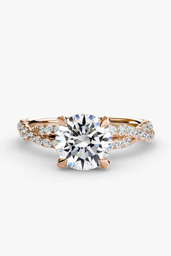 The Twisted Pavé Solitaire